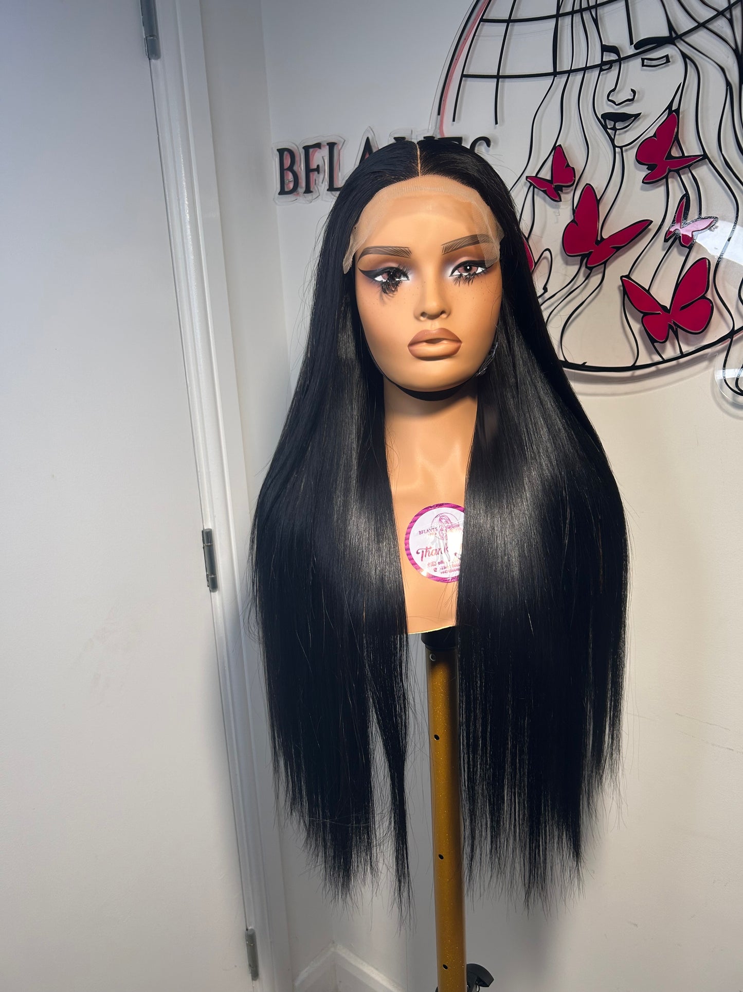 24” SDD bonestraight with 5x5 Glueless Closure. Website Exclusive £250